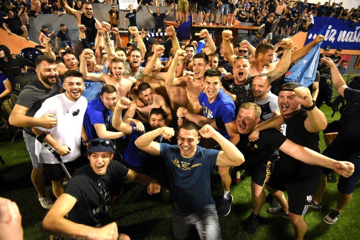 DINAMO POTVRDIO 23. NASLOV: Modri kolo prije kraja pobjedom u Šibeniku osigurali naslov prvaka Hrvatske DINAMO POTVRDIO 23. NASLOV: Modri kolo prije kraja pobjedom u Šibeniku osigurali naslov prvaka Hrvatske