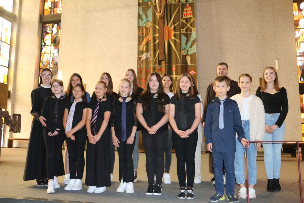 (FOTO) U HKŽ WIESBADEN PROSLAVLJEN BLAGDAN SPASOVA: Poslije svete mise uslijedilo druženje vjernika (FOTO) U HKŽ WIESBADEN PROSLAVLJEN BLAGDAN SPASOVA: Poslije svete mise uslijedilo druženje vjernika