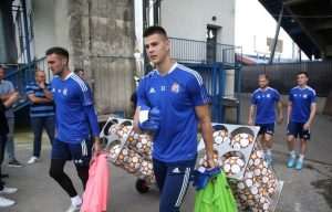 NA MAKSIMIR STIGAO VEZNJAK IZ RAPIDA: Robert Ljubičić novi je igrač Dinama NA MAKSIMIR STIGAO VEZNJAK IZ RAPIDA: Robert Ljubičić novi je igrač Dinama