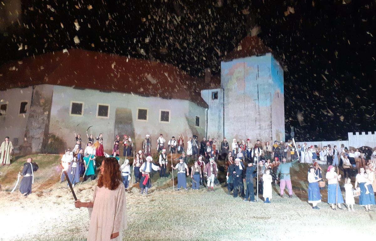SPEKTAKL O POVIJESNOJ POBJEDI NAD TURCIMA: U Đurđevcu oživjela "Legendu o picokima", manifestacija sa više od 300 glumaca i statista legenda o picokima