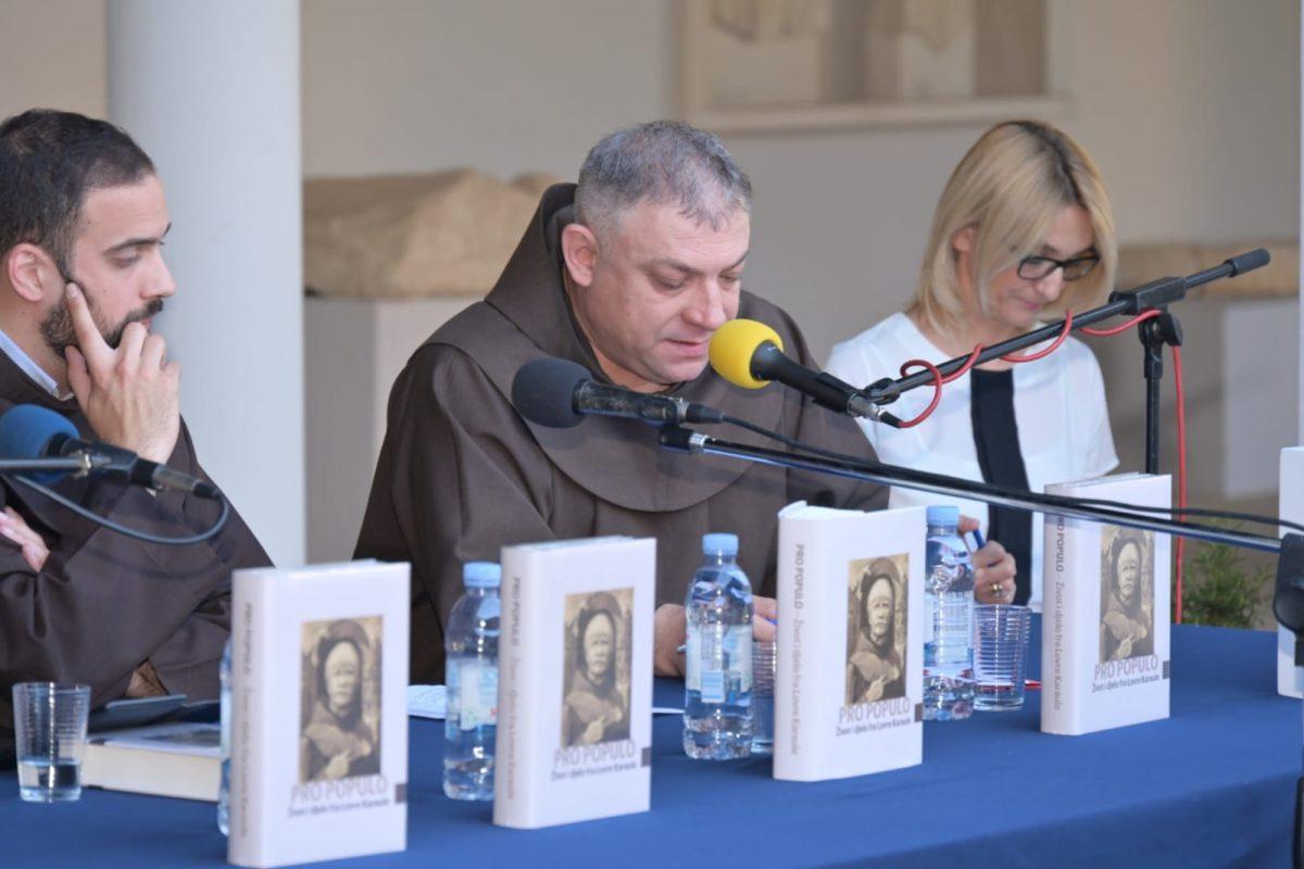 ŽIVOT I DJELO FRA LOVRE KARAULE: Svakoj livanjskoj obitelji jedan besplatan primjerak zbornika 'Pro populo'