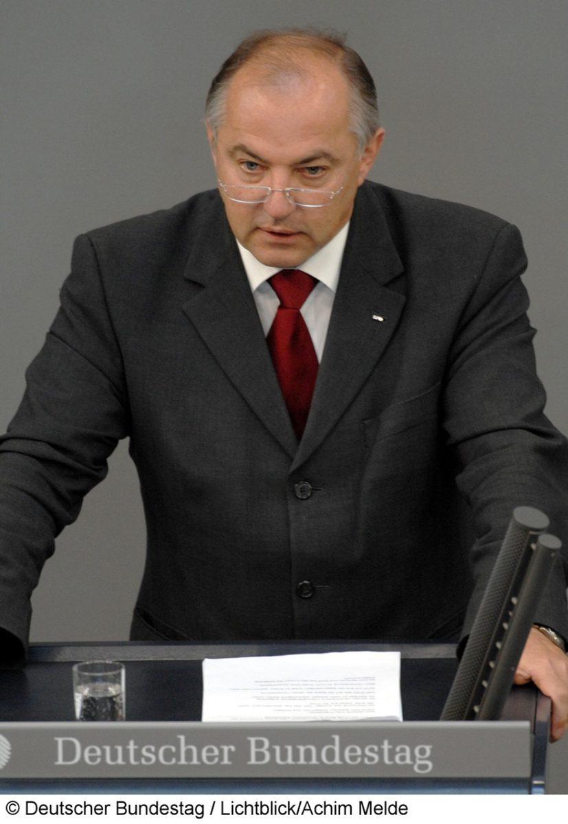 JOSIP JURATOVIĆ U ULOZI ODVJETNIKA: Njemačke institucije su dovoljno jake da ne podliježu lobistima već se orijentiraju prema situaciji koja trenutno vlada u BIH