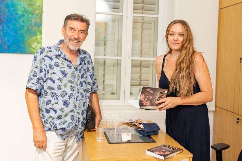 ŠIBENIK/BIOGRAD NA MORU: Njegova žena i Prijestupnici Marijane Dokoza nisu slučajni kao ni umjetnička djela Sanje Knez ŠIBENIK/BIOGRAD NA MORU: Njegova žena i Prijestupnici Marijane Dokoza nisu slučajni kao ni umjetnička djela Sanje Knez