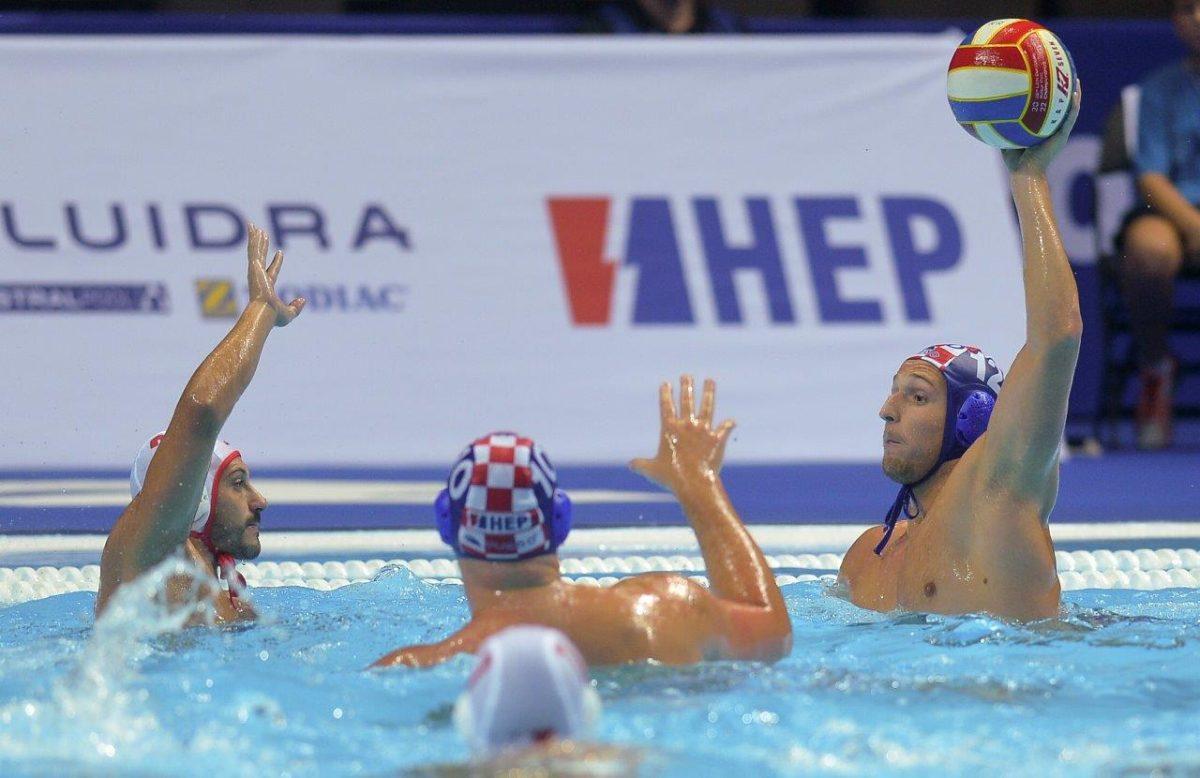 (FOTO) EP U VATERPOLU: Hrvatska u prvoj utakmci očekivano "potopila" Maltu sa 19:5 (FOTO) EP U VATERPOLU: Hrvatska u prvoj utakmci očekivano "potopila" Maltu sa 19:5