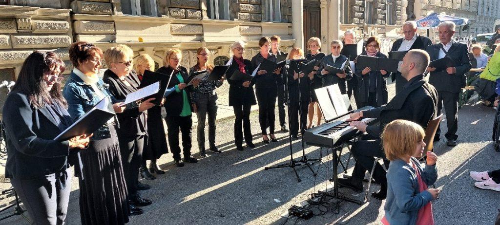 GRADIŠĆANSKI HRVATI: „Ulična fešta” i “Dan mladih” bili su “pun pogodak”. Mnoštvo Hrvata i slavlje uz glazbu, jelo i piće