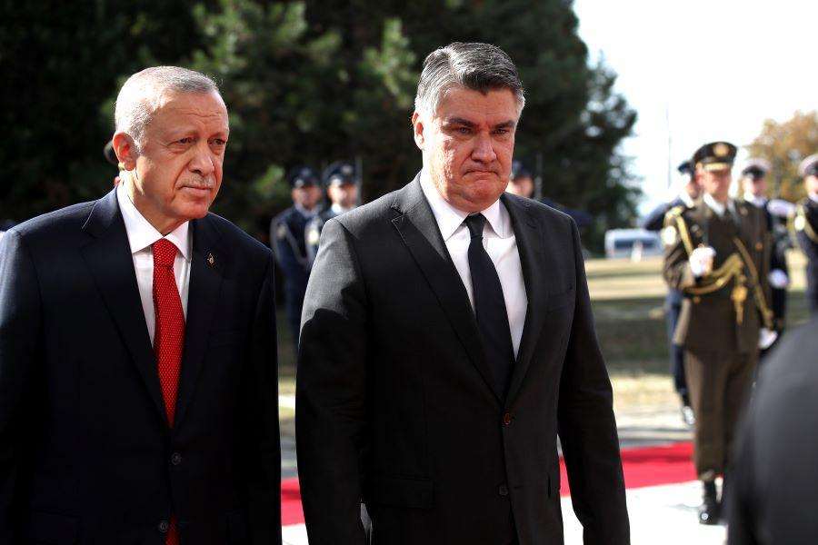 ERDOGAN STIGAO NA PANTOVČAK: Posjet Hrvatskoj prate iznimne mjere sigurnosti ERDOGAN STIGAO NA PANTOVČAK: Posjet Hrvatskoj prate iznimne mjere sigurnosti