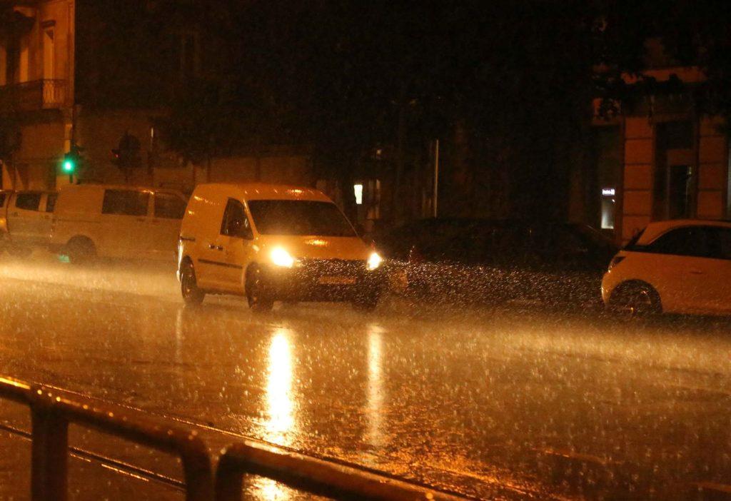 KAOS U RIJECI: Jedna osoba poginula, poplavljene brojne ustanove, izdan meteoalarm Nevrijeme, rijeka
