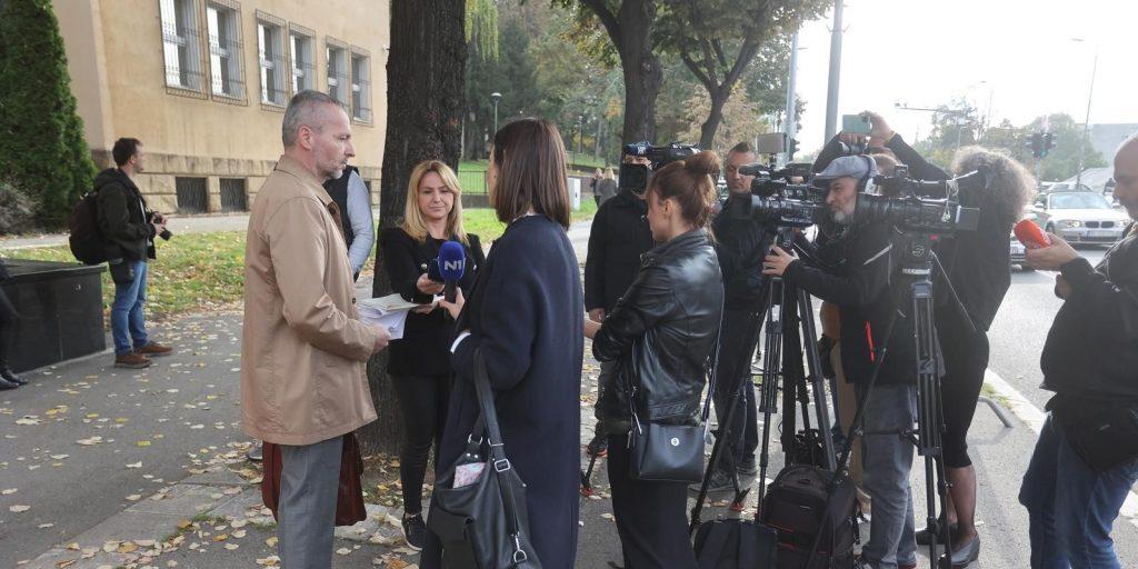 (FOTO) BEOGRAD: Pripremno ročište hrvatskim pilotima u Beogradu odgođeno za 16. studenog Aleksandar Olenik novinari