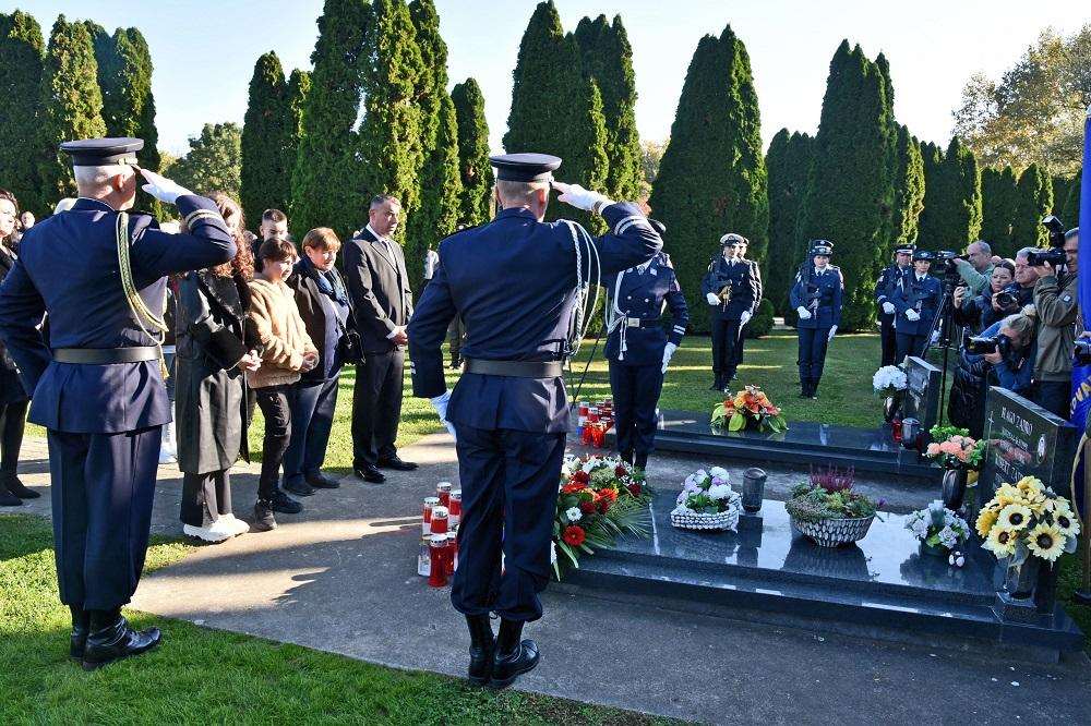 VUKOVAR: Počelo obilježavanje pogibije Blage Zadre i Alfreda Hilla obljetnica, grob blage zadre