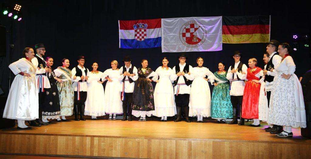 (FOTO i VIDEO) 3. BOŽIĆNA PROSLAVA SKV CROATIE ROTTENBURG: Domaćini uživali s gostima! (FOTO i VIDEO) 3. BOŽIĆNA PROSLAVA SKV CROATIE ROTTENBURG: Domaćini uživali s gostima!