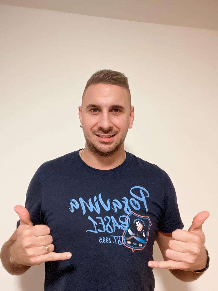 (FOTO) NAKON 3 GODINE U BASELU: Godišnja fešta Posavine Basel u punom sjaju, izvedba "Ero s onoga svijeta" oduševila prepunu dvoranu gostiju mario mrkonjic