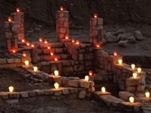 ŠIROKI BRIJEG, LJUBUŠKI, GRUDE, ORAŠJE, ODŽAK, USORA, BRČKO, BUSOVAČA, NOVI TRAVINK, ŽEPČE, VITEZ, LIVNO, TOMISLAVGRAD, POSUŠJE, ČAPLJIN I NEUM: Za Vukovar u brojnim središtima u BiH sinoć i jutros zapaljene svijeće ŠIROKI BRIJEG, LJUBUŠKI, GRUDE, ORAŠJE, ODŽAK, USORA, BRČKO, BUSOVAČA, NOVI TRAVINK, ŽEPČE, VITEZ, LIVNO, TOMISLAVGRAD, POSUŠJE, ČAPLJIN I NEUM: Za Vukovar u brojnim središtima u BiH sinoć i jutros zapaljene svijeće