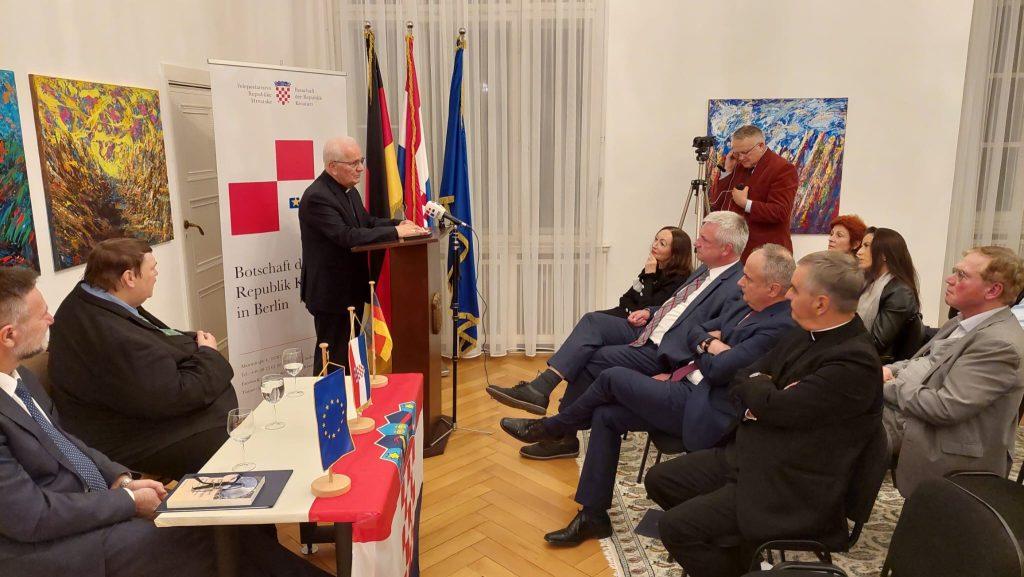 BERLIN: U Veleposlanstvu RH održana tribina o budućnosti Europe iz perspektive Paneuropske unije BERLIN: U Veleposlanstvu RH održana tribina o budućnosti Europe iz perspektive Paneuropske unije