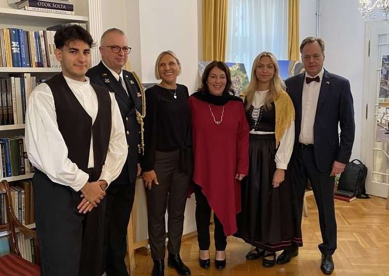 (FOTO) HRVATI IZ ITALIJE POSJETILI HRVATE U POLJSKOJ: Okupili se članovi hrvatske zajednice, hrvatski svećenici, profesori.... (FOTO) HRVATI IZ ITALIJE POSJETILI HRVATE U POLJSKOJ: Okupili se članovi hrvatske zajednice, hrvatski svećenici, profesori....