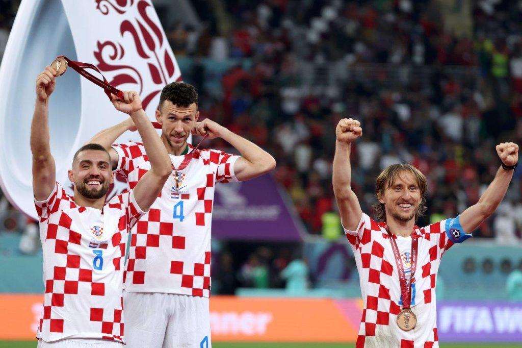 NJEMAČKI MEDIJI O POBJEDI HRVATSKE: „Sramota ARD-a i ZDF-a“, „Oršićev gol iz snova“, „Tamo gdje je počeo brzi njemački kraj, Hrvatska je slavila svoj sretan kraj SP-a“
