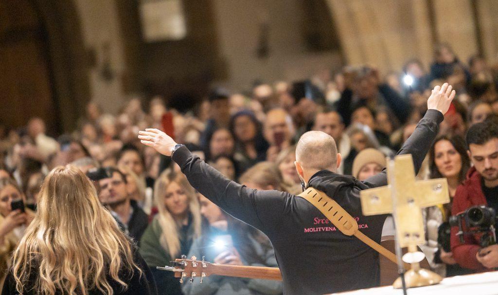 (FOTO) Alan Hržica održao veličanstveni duhovni koncert u Münchenu (FOTO) Alan Hržica održao veličanstveni duhovni koncert u Münchenu