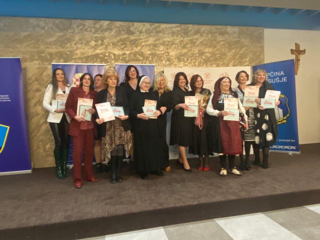 PROGLAŠENE POBJEDNICE: Nagradu za Hercegovku godine iz iseljeništva osvojila dr. Antoanela Vukojević iz Gothe, a nagradu portala Fenix-magazin Monika Adžamić PROGLAŠENE POBJEDNICE: Nagradu za Hercegovku godine iz iseljeništva osvojila dr. Antoanela Vukojević iz Gothe, a nagradu portala Fenix-magazin Monika Adžamić
