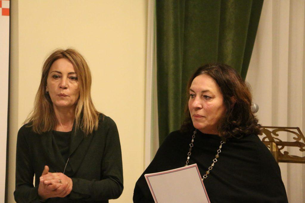 „POVEŽIMO ISELJENIŠTVO“ U RIMU: Mlada djevojka poslala značajnu poruku: Gdje mi mladi Hrvati pripadamo? „POVEŽIMO ISELJENIŠTVO“ U RIMU: Mlada djevojka poslala značajnu poruku: Gdje mi mladi Hrvati pripadamo?