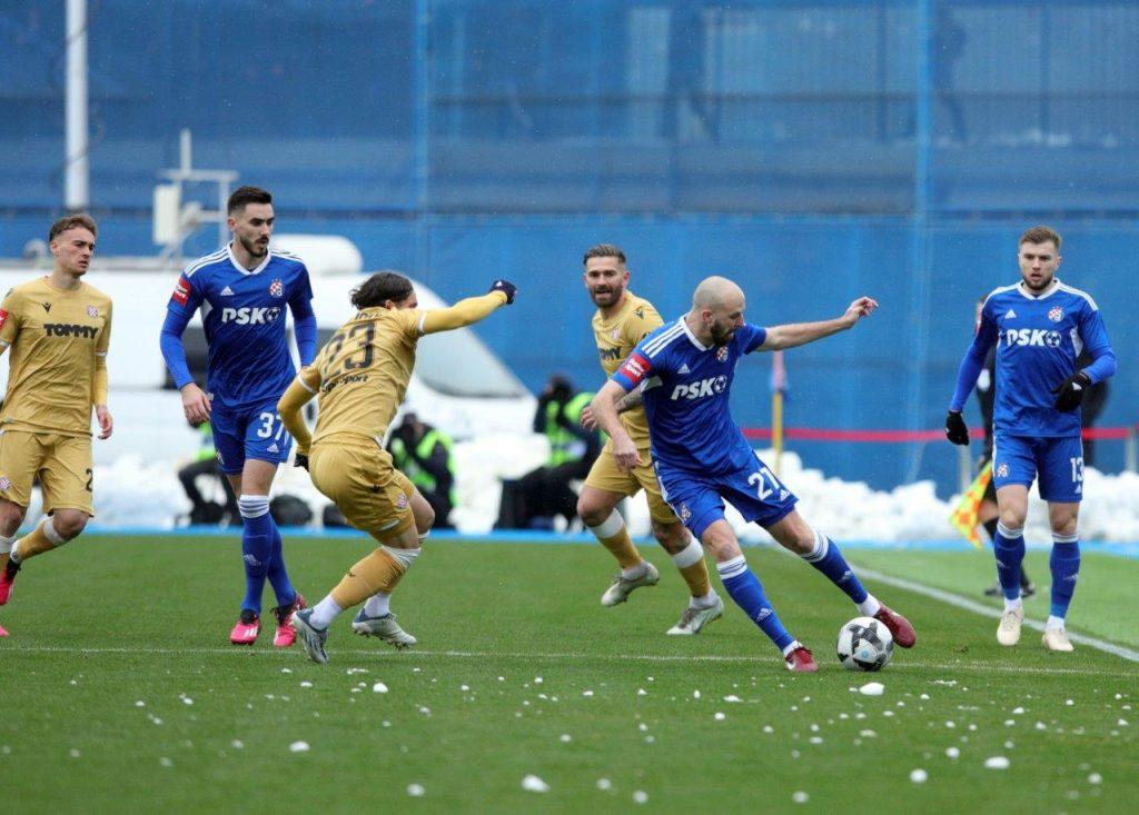 UŽASNO LOŠ DAN HAJDUKA: Dinamo očitao lekciju oslabljenim Splićanima u najvećem hrvatskom derbiju igranom u Maksimiru UŽASNO LOŠ DAN HAJDUKA: Dinamo očitao lekciju oslabljenim Splićanima u najvećem hrvatskom derbiju igranom u Maksimiru