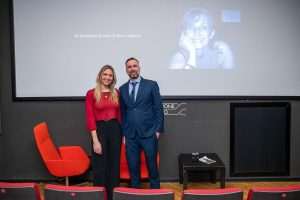 U RIMU PRIKAZAN DOKUMENTARNI FILM „docuMAJA“: Godinu dana nakon smrti utemeljiteljice Hrvatsko-talijanskog mozaika Rim okupila se njezina obitelj, prijatelji, poznanici, kolege...