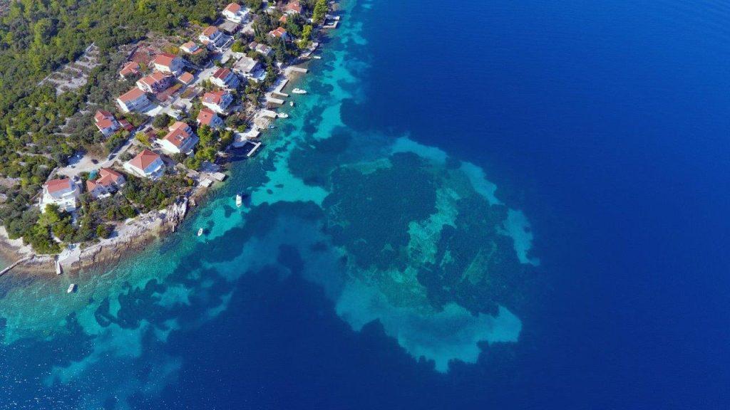 NEVJEROJATNO OTKRIĆE: Arheolozi kod Korčule pronašli potopljene ostatke ceste stare gotovo 7.000 godina