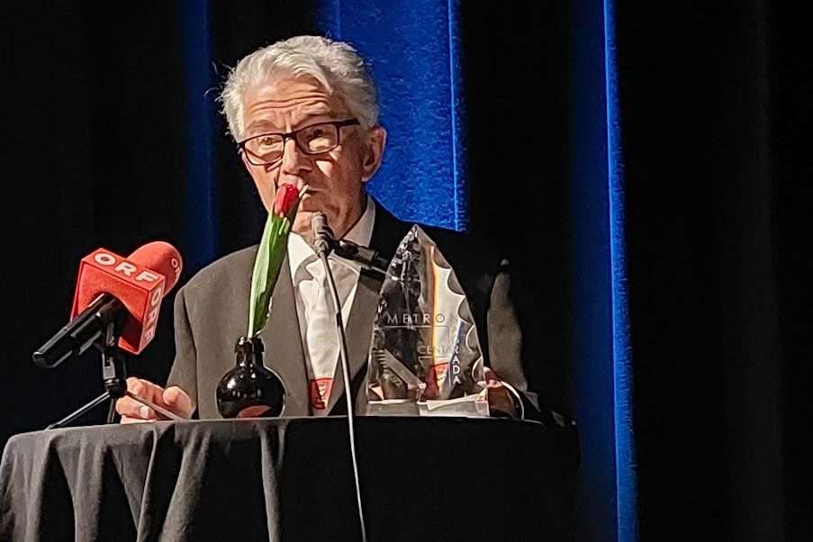 KULTURNA NAGRADA HRVATSKOG CENTRA: Austrijancu Heinzu Grausamu uručen “Metron” za 2022. godinu KULTURNA NAGRADA HRVATSKOG CENTRA: Austrijancu Heinzu Grausamu uručen “Metron” za 2022. godinu