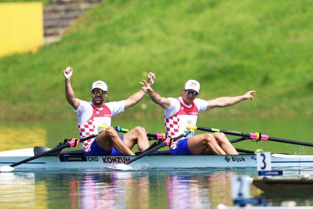 (FOTO) PONOS HRVATSKOG SPORTA: Braća Sinković izjavili kako im je ova 50. medalja jedna od najdražih