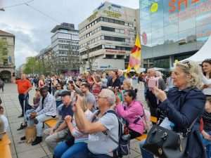 STUTTGART: Klapa Troplet HKZ Esslingen/N oduševila nastupom na Danu kampanje za Europu