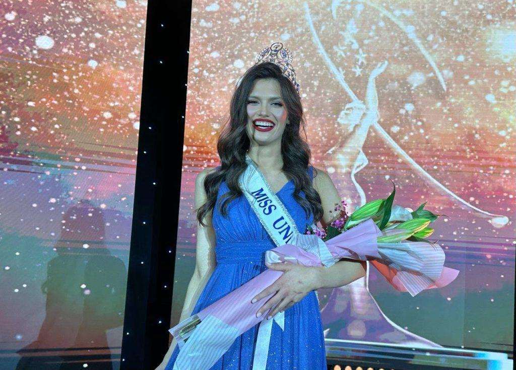 ZAGREB: Andrea Erjavec je pobjednica 27. izbora Miss Universe Hrvatske, Lucciana Ćebo prva, a Sara Garac druga pratilja ZAGREB: Andrea Erjavec je pobjednica 27. izbora Miss Universe Hrvatske, Lucciana Ćebo prva, a Sara Garac druga pratilja