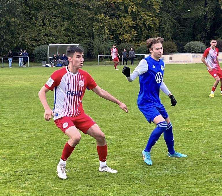 OFFENBACH AM MAIN: Roko Branko Mrvelj (18) potpisao profesionalni ugovor s OFC Kickers Offenbach