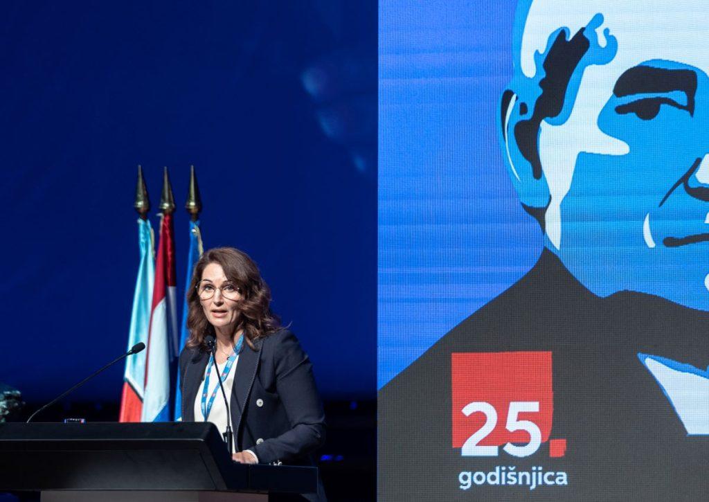 OBILJEŽENA 25. OBLJETNICA SMRTI RATNOG MINISTRA U LISINSKOM: Gojko Šušak je dao nemjerljivi doprinos u obrani i uspostavi RH OBILJEŽENA 25. OBLJETNICA SMRTI RATNOG MINISTRA U LISINSKOM: Gojko Šušak je dao nemjerljivi doprinos u obrani i uspostavi RH