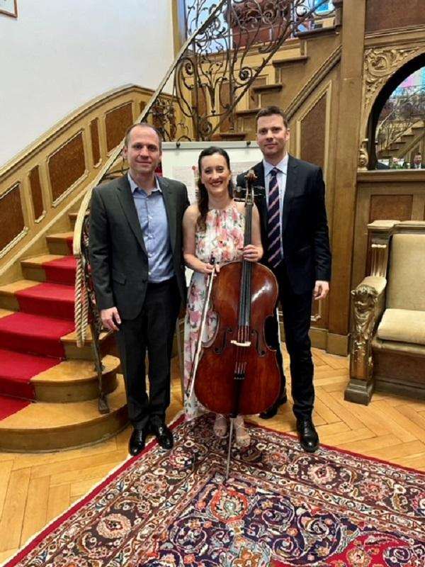 POVODOM STOTE GODIŠNJICE SMRTI NAJVEĆE HRVATSKE SKLADATELJICE: U Veleposlanstvu RH u Berlinu održan koncert „Cello Meets Piano“ POVODOM STOTE GODIŠNJICE SMRTI NAJVEĆE HRVATSKE SKLADATELJICE: U Veleposlanstvu RH u Berlinu održan koncert „Cello Meets Piano“