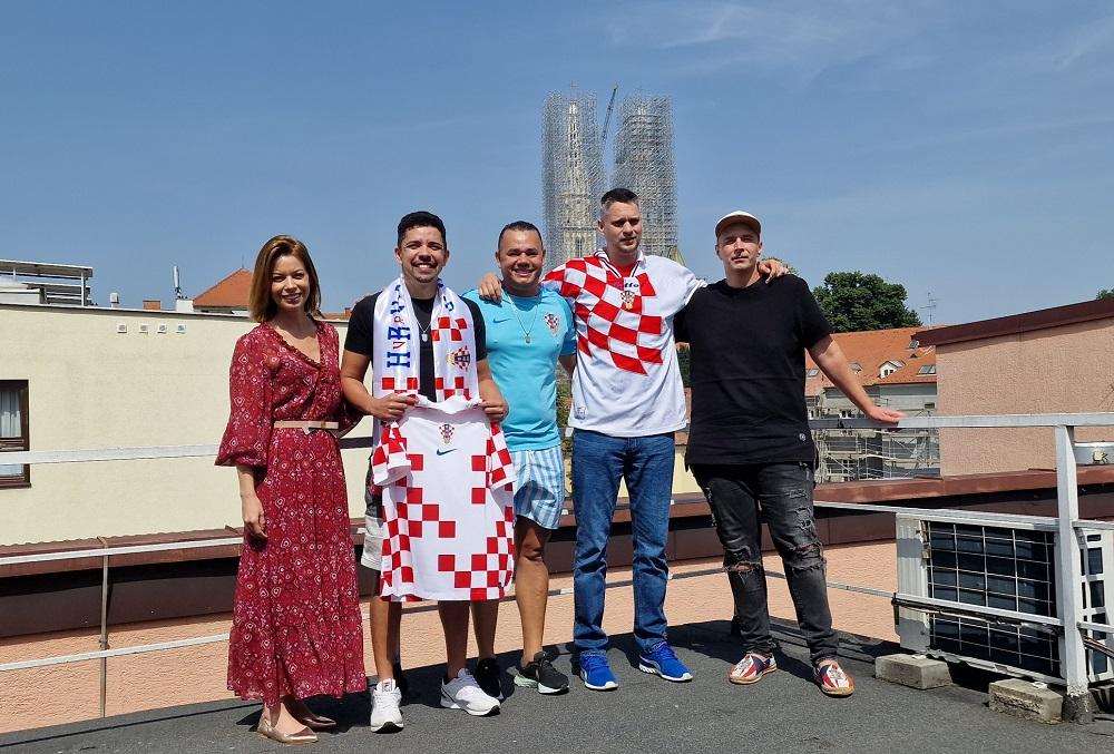 BRAZILAC I NAVIJAČ VATRENIH NAPOKON U HRVATSKOJ: Hrvatska turistička zajednica nagradila vjernost i upornost Rafaela Baserre BRAZILAC I NAVIJAČ VATRENIH NAPOKON U HRVATSKOJ: Hrvatska turistička zajednica nagradila vjernost i upornost Rafaela Baserre