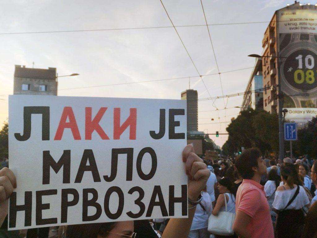 NAJMASOVNIJI PROSVJED U BEOGRADU: Više desetaka tisuća ljudi skandiralo "Vučiću odlazi", tražili i smjene u RTS-u NAJMASOVNIJI PROSVJED U BEOGRADU: Više desetaka tisuća ljudi skandiralo "Vučiću odlazi", tražili i smjene u RTS-u