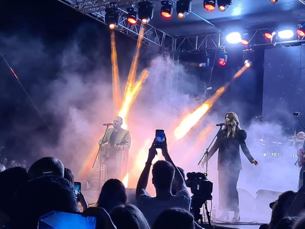 (FOTO i VIDEO) VELIKI KONCERT U MOSTARU: 10 tisuća ljudi pjesmom i molitvom slavilo Gospodina