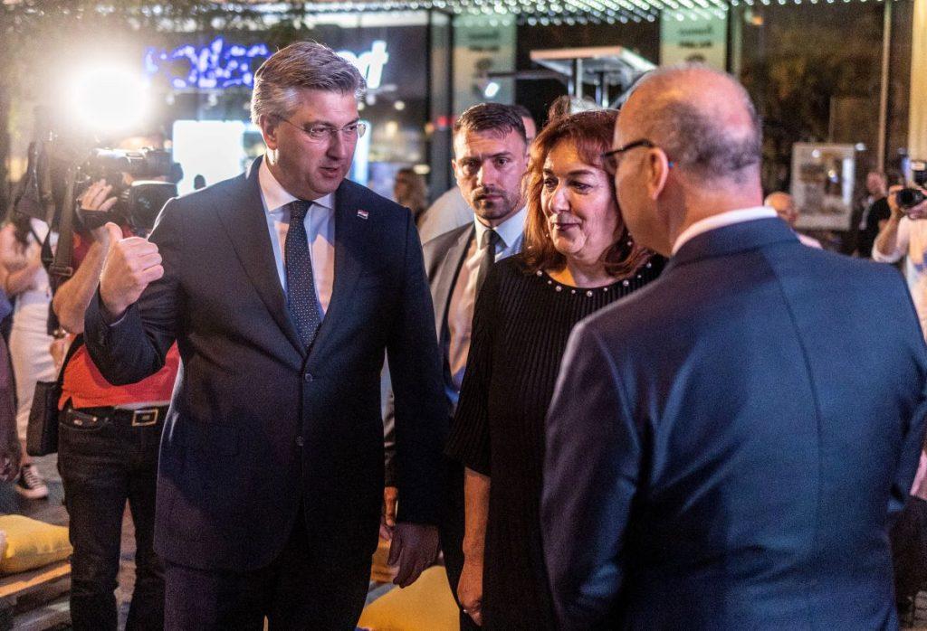 PLENKOVIĆ: Hrvati mogu biti ponosni na postignuća Hrvatske od ulaska u EU PLENKOVIĆ: Hrvati mogu biti ponosni na postignuća Hrvatske od ulaska u EU