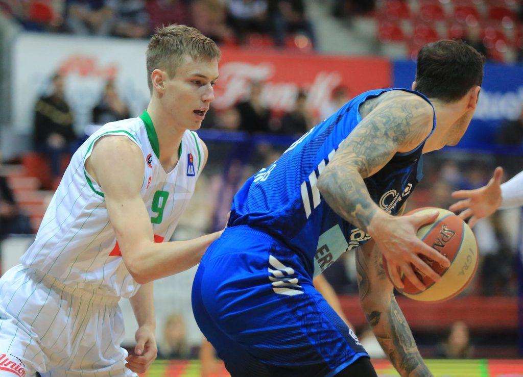 LUKA ŠAMANIĆ BLISTA U NBA LJETNOJ LIGI: Hrvatski košarkaš ubacio 22 koša u pobjedi Jazza LUKA ŠAMANIĆ BLISTA U NBA LJETNOJ LIGI: Hrvatski košarkaš ubacio 22 koša u pobjedi Jazza