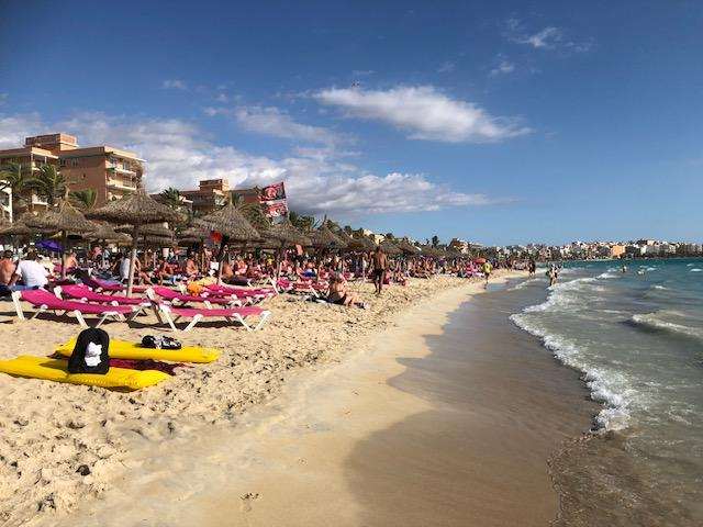NE ŽELE PIJANE TURISTE: Mallorca i Ibiza razmatraju stavljanje na crnu listu pijanih turista koji krše hotelska i druga pravila spanjolska - palma de mallorca