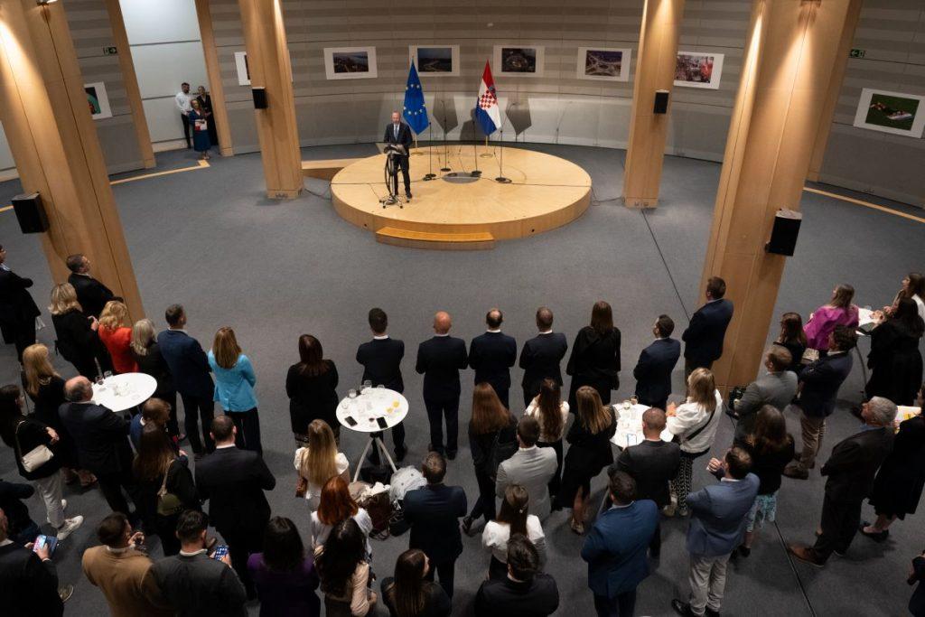 BRUXELLES: Svečanost u Europskom parlamentu u povodu desetljeća europskog članstva Hrvatske BRUXELLES: Svečanost u Europskom parlamentu u povodu desetljeća europskog članstva Hrvatske