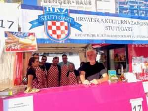 (FOTO i VIDEO) HRVATI NA FESTIVALU U STUTTGARTU: Iz HKZ Stuttgart pozivaju na druženje uz kulinarske delicije i hrvatska vina