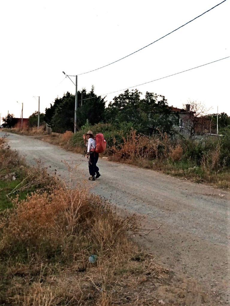 PJEŠICE OD ZARAGOZE DO JERUZALEMA: Nakon 4.800 prijeđenih kilometara, Španjolku na hodočašću u Svetu zemlju u Turskoj ugostila turska obitelj PJEŠICE OD ZARAGOZE DO JERUZALEMA: Nakon 4.800 prijeđenih kilometara, Španjolku na hodočašću u Svetu zemlju u Turskoj ugostila turska obitelj