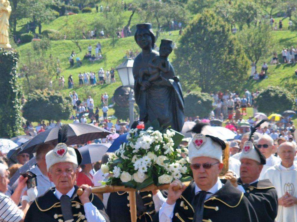 MARIJA BISTRICA: Čovjek bez korijenja i prošlosti, bez osjećaja i pripadnosti narodu i crkvi, ne poznaje niti razumije samoga sebe
