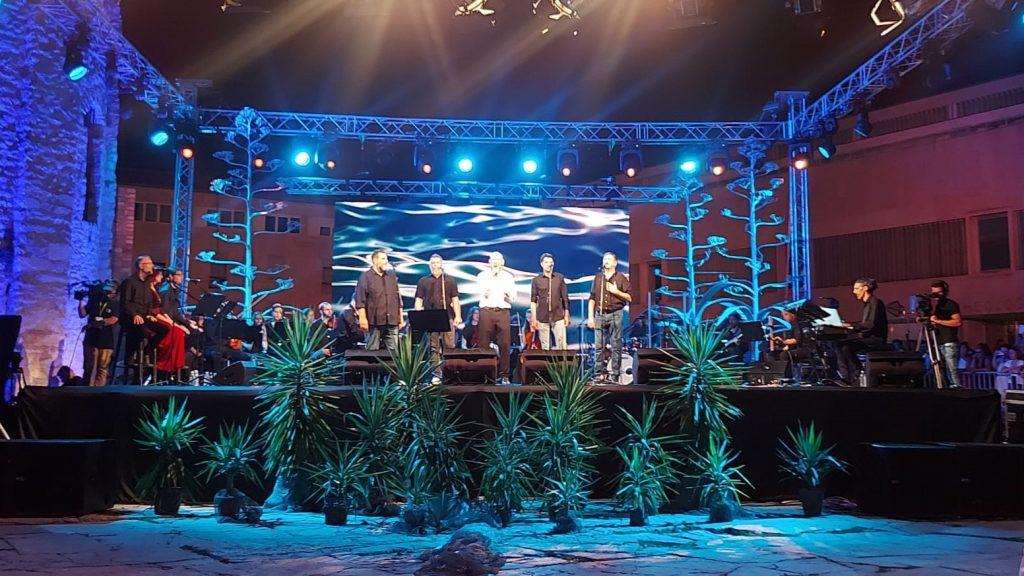 VELIČANSTVEN KONCERT NA ZADARSKOM FORUMU: U čast Tomislavu Ivčiću za 30. godišnjicu njegova preranog odlaska zapjevali mnogi poznati glazbenici