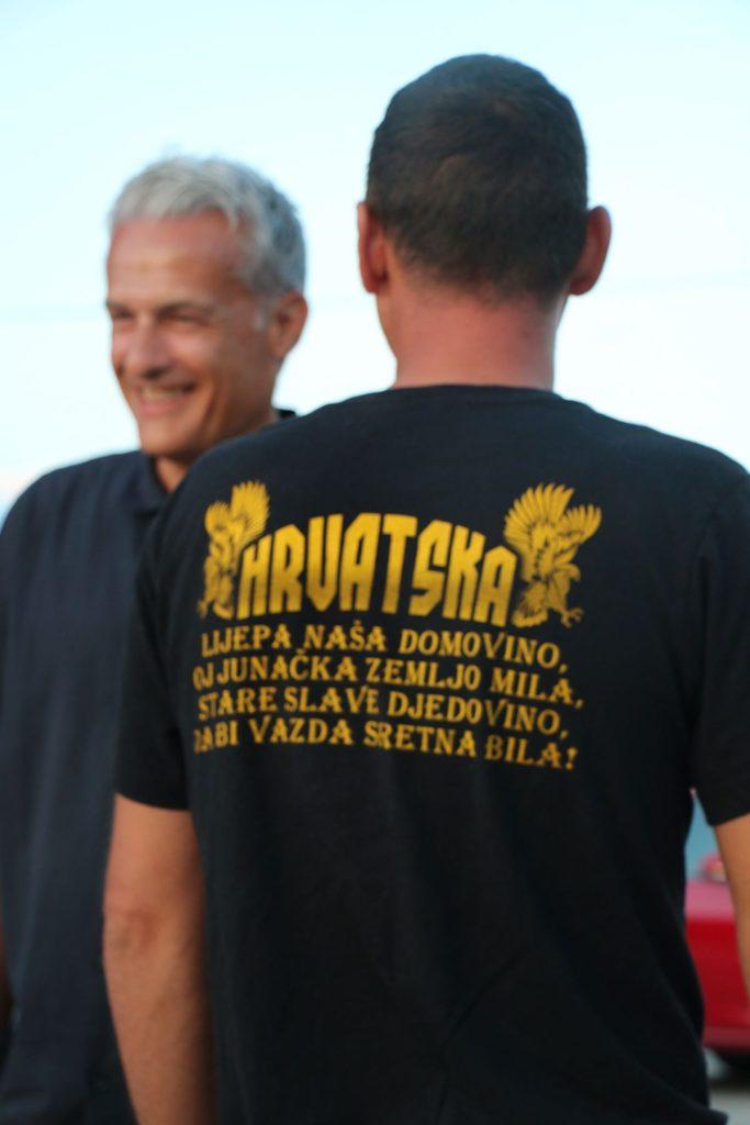 (FOTO I VIDEO) SELO U ZADARSKOM ZALEĐU PROSLAVILO OLUJU: Okupilo se i mlado i staro, stigli i mještani koji žive u Njemačkoj, Australiji..., pjevalo se, plesalo, prisjećalo starih vremena (FOTO I VIDEO) SELO U ZADARSKOM ZALEĐU PROSLAVILO OLUJU: Okupilo se i mlado i staro, stigli i mještani koji žive u Njemačkoj, Australiji..., pjevalo se, plesalo, prisjećalo starih vremena