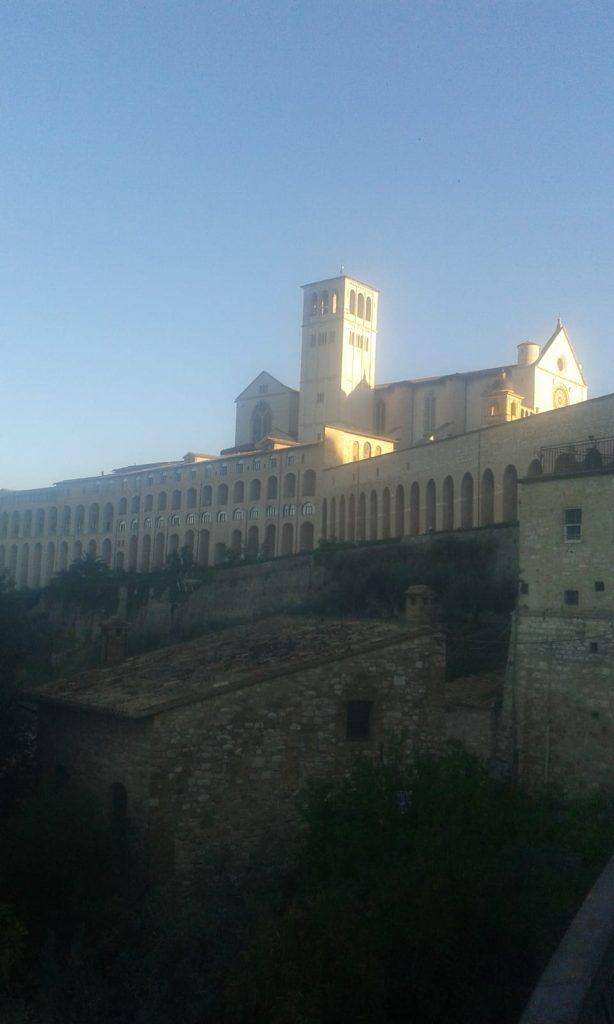 DANAS JE BLAGDAN SVETE KLARE ASIŠKE: Sretan imendan želimo svim Klarama, Klarisama... DANAS JE BLAGDAN SVETE KLARE ASIŠKE: Sretan imendan želimo svim Klarama, Klarisama...