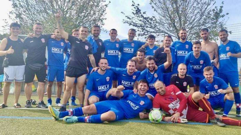 CROATIJA FRANKFURT SLAVILA I PROTIV GRIESHEIMA: U 6 utakmica hrvatska momčad upisala 6 pobjeda i čvrsto stoji na vrhu ljestvice KOL Frankfurt CROATIJA FRANKFURT SLAVILA I PROTIV GRIESHEIMA: U 6 utakmica hrvatska momčad upisala 6 pobjeda i čvrsto stoji na vrhu ljestvice KOL Frankfurt