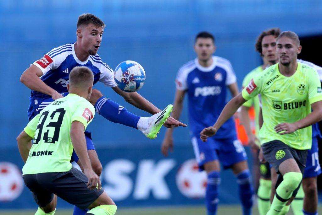 DOMINACIJA MODRIH I BIJELIH: Dinamo osvojio nova tri boda, Rijeka s dva pogotka Marka Pjace savladala Osijek DOMINACIJA MODRIH I BIJELIH: Dinamo osvojio nova tri boda, Rijeka s dva pogotka Marka Pjace savladala Osijek