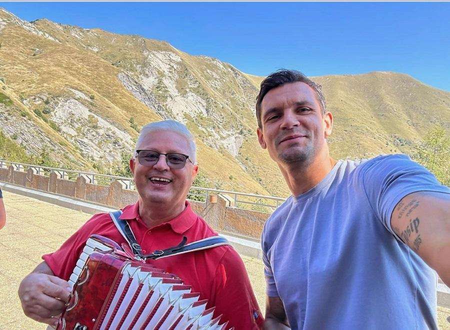 VJERA, RADOST I DRUŽENJE: Na hodočašću u Gospino svetište La Salette, pridružio se i bivši "Vatreni" VJERA, RADOST I DRUŽENJE: Na hodočašću u Gospino svetište La Salette, pridružio se i bivši "Vatreni"