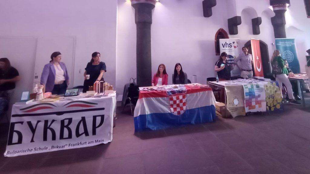 FRANKFURT NA MAJNI: Hrvatska nastava Hessen-Saarland predstavila se na obilježavanju Dana europskih jezika FRANKFURT NA MAJNI: Hrvatska nastava Hessen-Saarland predstavila se na obilježavanju Dana europskih jezika