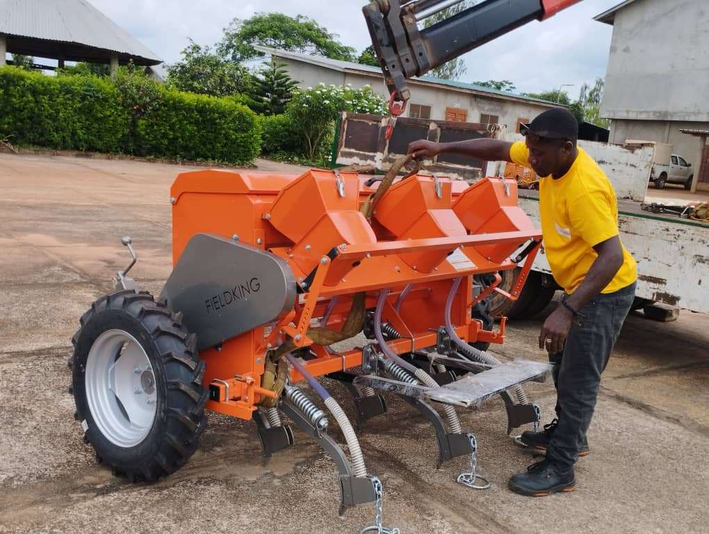 HRVATI IZ STUTTGARTA SE UJEDINILI: Prikupljeno 17. 050 eura i kupljen traktor za zajednicu u Africi u kojoj djeluje i hrvatska časna sestra HRVATI IZ STUTTGARTA SE UJEDINILI: Prikupljeno 17. 050 eura i kupljen traktor za zajednicu u Africi u kojoj djeluje i hrvatska časna sestra